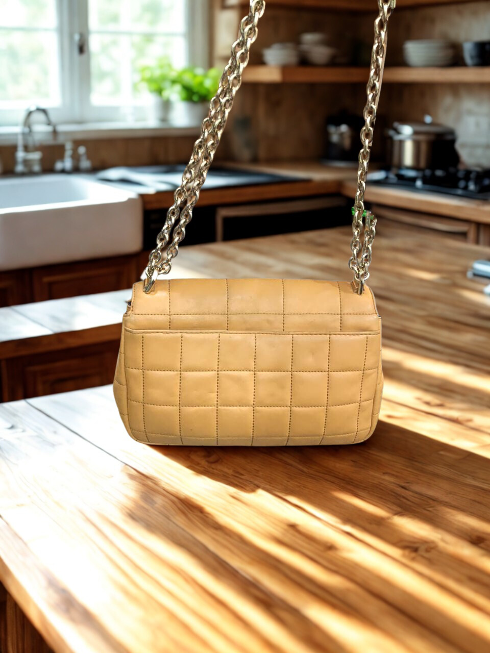 Michael Kors Special Edition Quilted Chain Shoulder Bag - Image 3